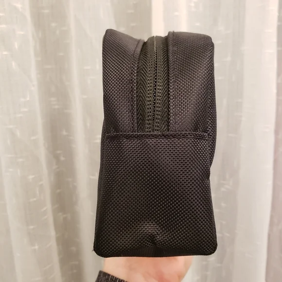 Tumi Delta Travel Zipper Pouch Black - Picture 3 of 8